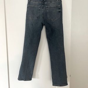 Good American jeans, never worn. GOOD STRAIGHT size 26/2